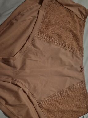 NWT Understance Mid Rise Panty